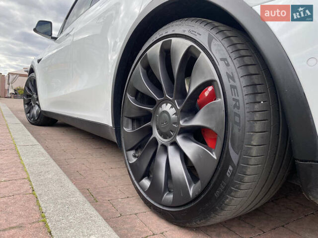 Белый Тесла Model Y, объемом двигателя 0 л и пробегом 130 тыс. км за 23000 $, фото 25 на Automoto.ua