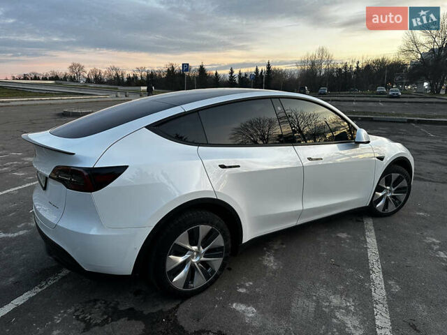 Белый Тесла Model Y, объемом двигателя 0 л и пробегом 55 тыс. км за 25450 $, фото 12 на Automoto.ua