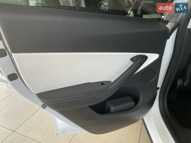 Тесла Model Y 2021 в Одессе на Automoto.ua Белый Тесла Model Y, объемом двигателя 0 л и пробегом 58 тыс. км за 26300 $, фото 40 на Automoto.ua