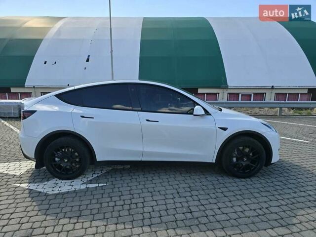 Белый Тесла Model Y, объемом двигателя 0 л и пробегом 109 тыс. км за 22000 $, фото 29 на Automoto.ua