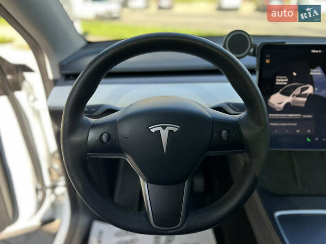 Белый Тесла Model Y, объемом двигателя 0 л и пробегом 88 тыс. км за 25700 $, фото 12 на Automoto.ua