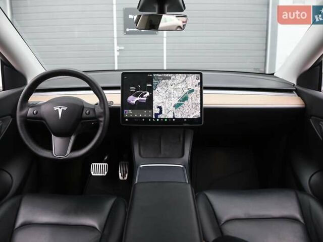 Белый Тесла Model Y, объемом двигателя 0 л и пробегом 121 тыс. км за 21900 $, фото 13 на Automoto.ua