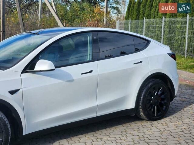 Белый Тесла Model Y, объемом двигателя 0 л и пробегом 98 тыс. км за 22500 $, фото 5 на Automoto.ua