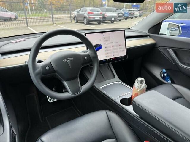 Белый Тесла Model Y, объемом двигателя 0 л и пробегом 68 тыс. км за 24900 $, фото 28 на Automoto.ua