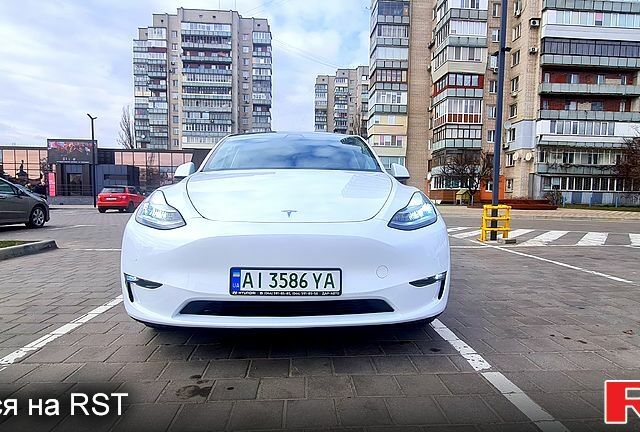 Белый Тесла Model Y, объемом двигателя 0 л и пробегом 63 тыс. км за 33900 $, фото 13 на Automoto.ua