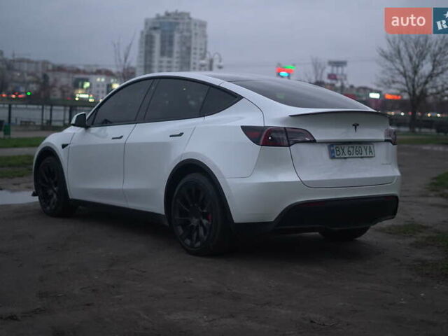 Білий Тесла Model Y, об'ємом двигуна 0 л та пробігом 66 тис. км за 23500 $, фото 58 на Automoto.ua