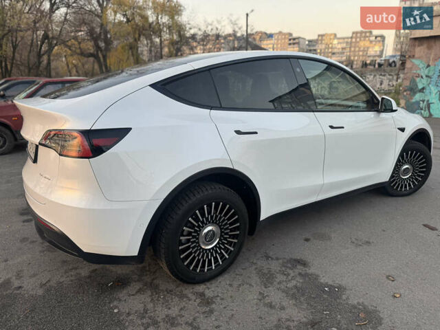 Білий Тесла Model Y, об'ємом двигуна 0 л та пробігом 55 тис. км за 24990 $, фото 5 на Automoto.ua