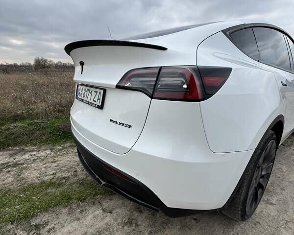 Белый Тесла Model Y, объемом двигателя 0 л и пробегом 119 тыс. км за 24500 $, фото 9 на Automoto.ua