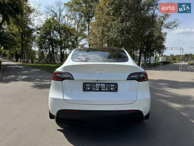 Тесла Model Y 2021 у Краматорске на Automoto.ua Білий Тесла Model Y, об'ємом двигуна 0 л та пробігом 119 тис. км за 19499 $, фото 4 на Automoto.ua