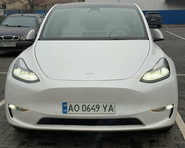 Білий Тесла Model Y, об'ємом двигуна 0 л та пробігом 103 тис. км за 26500 $, фото 1 на Automoto.ua