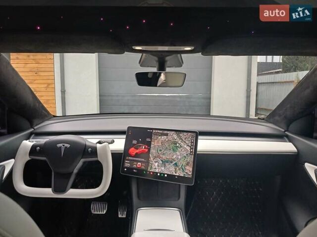 Белый Тесла Model Y, объемом двигателя 0 л и пробегом 195 тыс. км за 26000 $, фото 20 на Automoto.ua