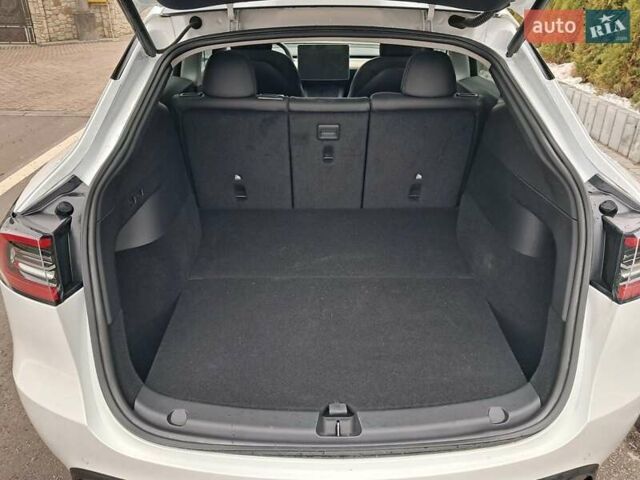 Белый Тесла Model Y, объемом двигателя 0 л и пробегом 39 тыс. км за 26000 $, фото 10 на Automoto.ua