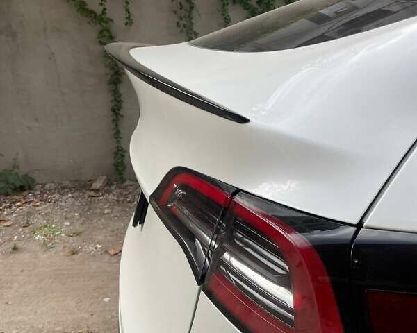 Білий Тесла Model Y, об'ємом двигуна 0 л та пробігом 76 тис. км за 20800 $, фото 14 на Automoto.ua