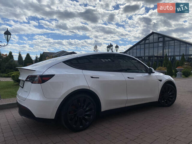 Белый Тесла Model Y, объемом двигателя 0 л и пробегом 130 тыс. км за 23000 $, фото 10 на Automoto.ua