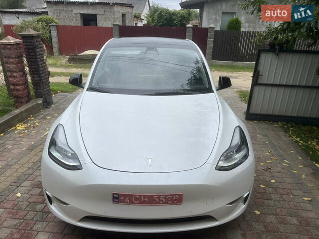Белый Тесла Model Y, объемом двигателя 0 л и пробегом 92 тыс. км за 23500 $, фото 1 на Automoto.ua