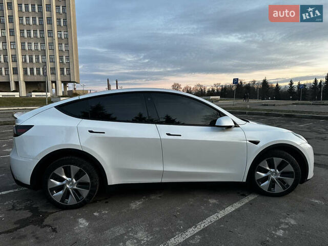 Белый Тесла Model Y, объемом двигателя 0 л и пробегом 55 тыс. км за 25450 $, фото 13 на Automoto.ua