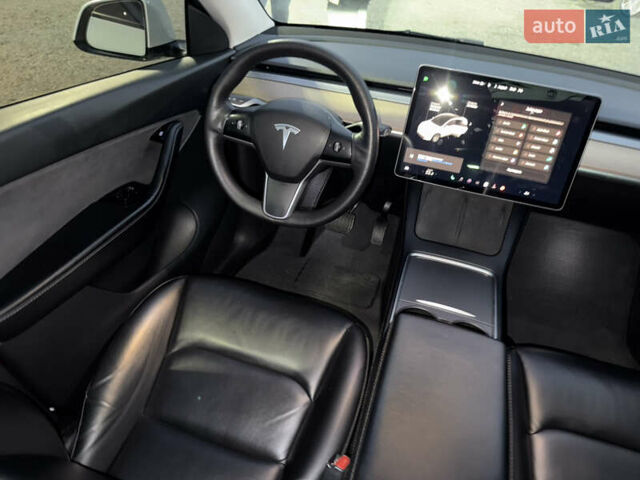 Белый Тесла Model Y, объемом двигателя 0 л и пробегом 128 тыс. км за 22600 $, фото 58 на Automoto.ua