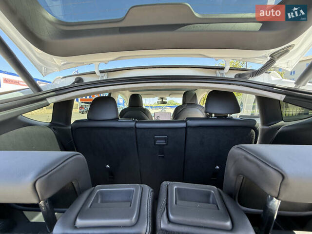 Белый Тесла Model Y, объемом двигателя 0 л и пробегом 110 тыс. км за 27750 $, фото 29 на Automoto.ua