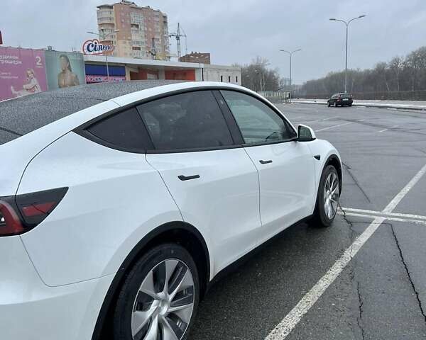 Білий Тесла Model Y, об'ємом двигуна 0 л та пробігом 32 тис. км за 33000 $, фото 15 на Automoto.ua