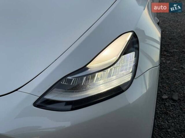 Белый Тесла Model Y, объемом двигателя 0 л и пробегом 156 тыс. км за 22500 $, фото 18 на Automoto.ua