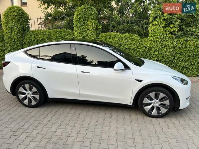 Белый Тесла Model Y, объемом двигателя 0 л и пробегом 69 тыс. км за 24900 $, фото 15 на Automoto.ua