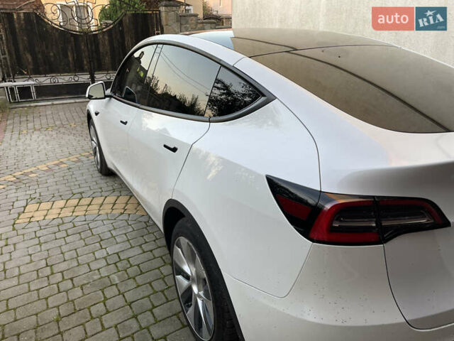 Білий Тесла Model Y, об'ємом двигуна 0 л та пробігом 13 тис. км за 25500 $, фото 33 на Automoto.ua