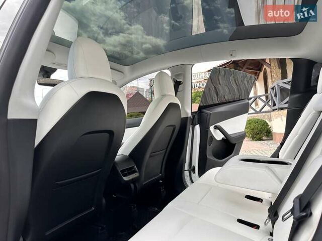 Белый Тесла Model Y, объемом двигателя 0 л и пробегом 80 тыс. км за 22300 $, фото 21 на Automoto.ua