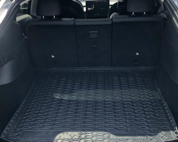 Белый Тесла Model Y, объемом двигателя 0 л и пробегом 55 тыс. км за 24500 $, фото 12 на Automoto.ua