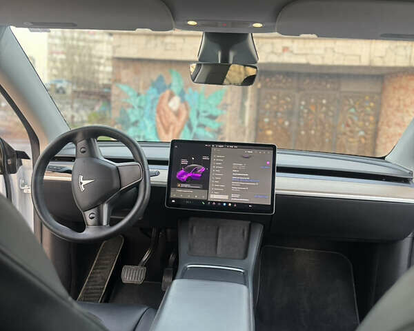 Білий Тесла Model Y, об'ємом двигуна 0 л та пробігом 55 тис. км за 24990 $, фото 14 на Automoto.ua