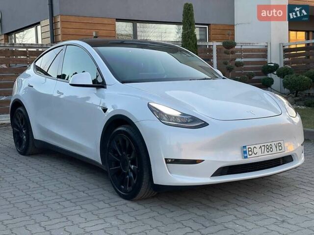 Белый Тесла Model Y, объемом двигателя 0 л и пробегом 56 тыс. км за 24980 $, фото 17 на Automoto.ua
