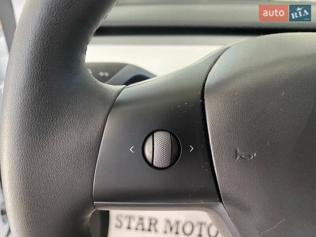 Тесла Model Y 2021 в Одессе на Automoto.ua Белый Тесла Model Y, объемом двигателя 0 л и пробегом 58 тыс. км за 26300 $, фото 29 на Automoto.ua