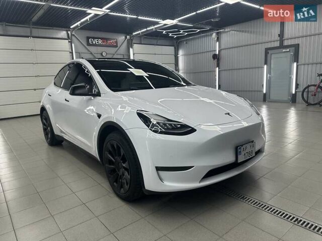 Білий Тесла Model Y, об'ємом двигуна 0 л та пробігом 91 тис. км за 19200 $, фото 5 на Automoto.ua
