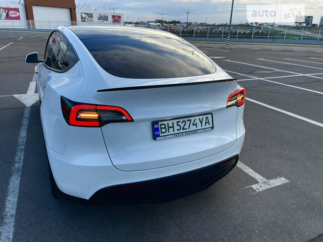 Белый Тесла Model Y, объемом двигателя 0 л и пробегом 97 тыс. км за 34500 $, фото 15 на Automoto.ua