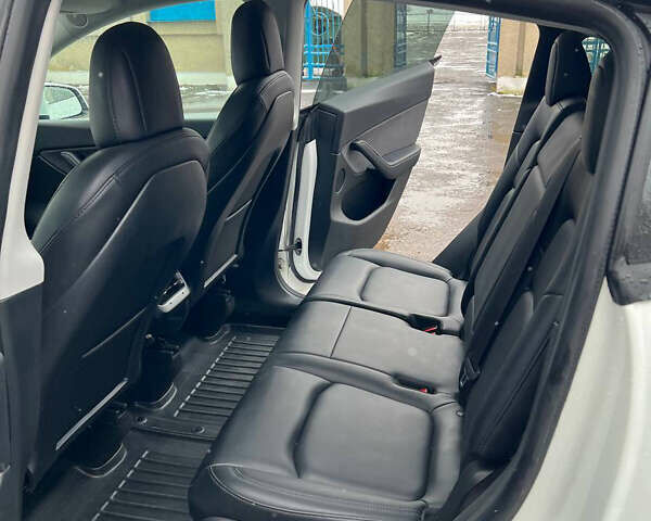 Білий Тесла Model Y, об'ємом двигуна 0 л та пробігом 88 тис. км за 24900 $, фото 29 на Automoto.ua