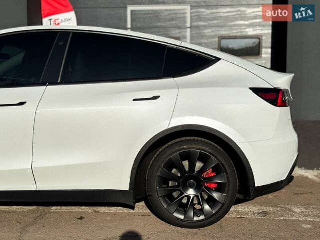 Білий Тесла Model Y, об'ємом двигуна 0 л та пробігом 115 тис. км за 25000 $, фото 6 на Automoto.ua