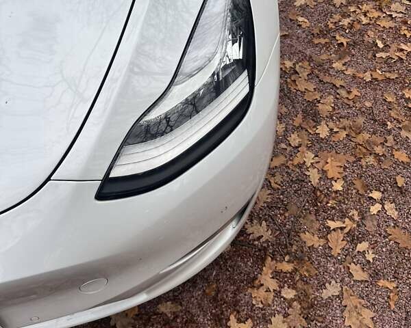 Белый Тесла Model Y, объемом двигателя 0 л и пробегом 118 тыс. км за 24500 $, фото 1 на Automoto.ua