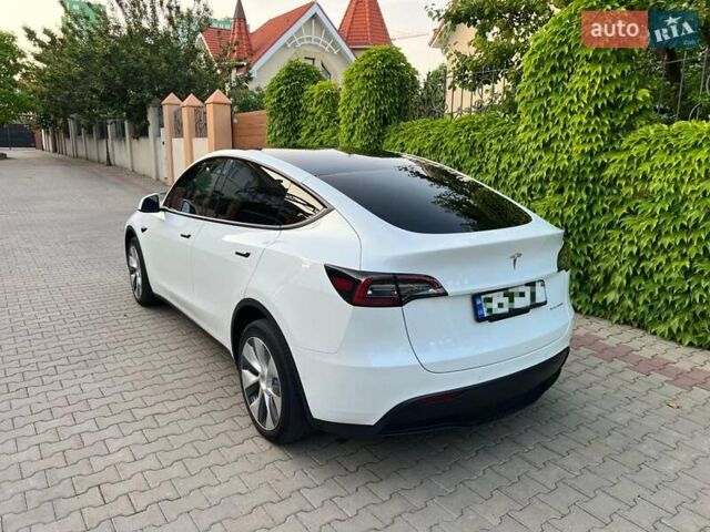 Белый Тесла Model Y, объемом двигателя 0 л и пробегом 69 тыс. км за 24900 $, фото 21 на Automoto.ua