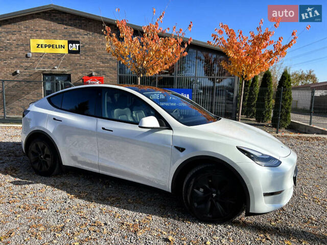 Тесла Model Y 2021 в Виннице на Automoto.ua Белый Тесла Model Y, объемом двигателя 0 л и пробегом 72 тыс. км за 23000 $, фото 2 на Automoto.ua