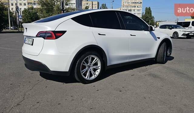 Белый Тесла Model Y, объемом двигателя 0 л и пробегом 119 тыс. км за 24000 $, фото 9 на Automoto.ua