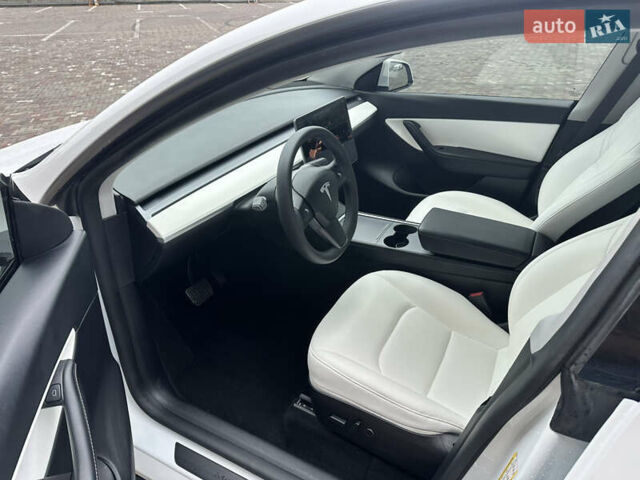 Білий Тесла Model Y, об'ємом двигуна 0 л та пробігом 85 тис. км за 26700 $, фото 7 на Automoto.ua