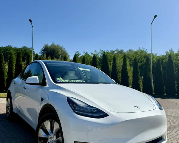 Белый Тесла Model Y, объемом двигателя 0 л и пробегом 19 тыс. км за 26500 $, фото 3 на Automoto.ua