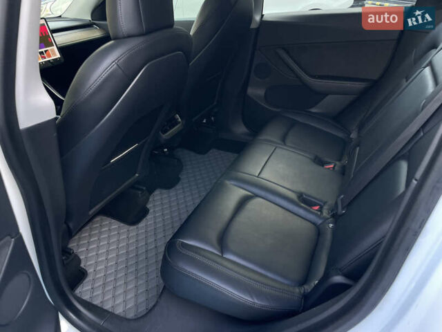 Белый Тесла Model Y, объемом двигателя 0 л и пробегом 78 тыс. км за 22900 $, фото 9 на Automoto.ua