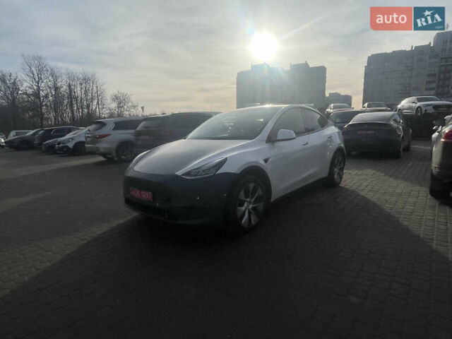 Белый Тесла Model Y, объемом двигателя 0 л и пробегом 70 тыс. км за 18500 $, фото 1 на Automoto.ua
