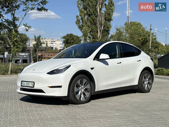 Белый Тесла Model Y, объемом двигателя 0 л и пробегом 86 тыс. км за 23999 $, фото 2 на Automoto.ua