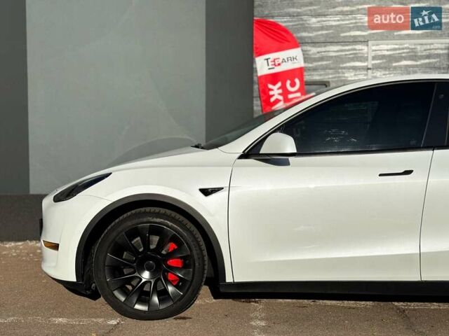 Білий Тесла Model Y, об'ємом двигуна 0 л та пробігом 115 тис. км за 25000 $, фото 4 на Automoto.ua