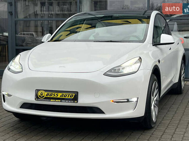 Білий Тесла Model Y, об'ємом двигуна 0 л та пробігом 60 тис. км за 24800 $, фото 2 на Automoto.ua