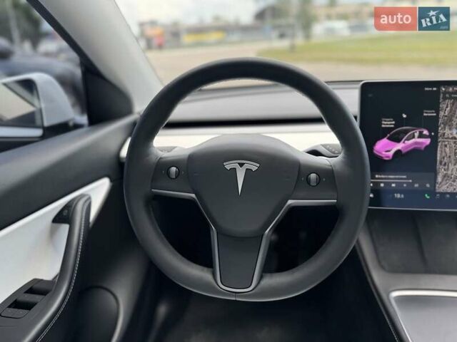 Белый Тесла Model Y, объемом двигателя 0 л и пробегом 34 тыс. км за 31999 $, фото 15 на Automoto.ua