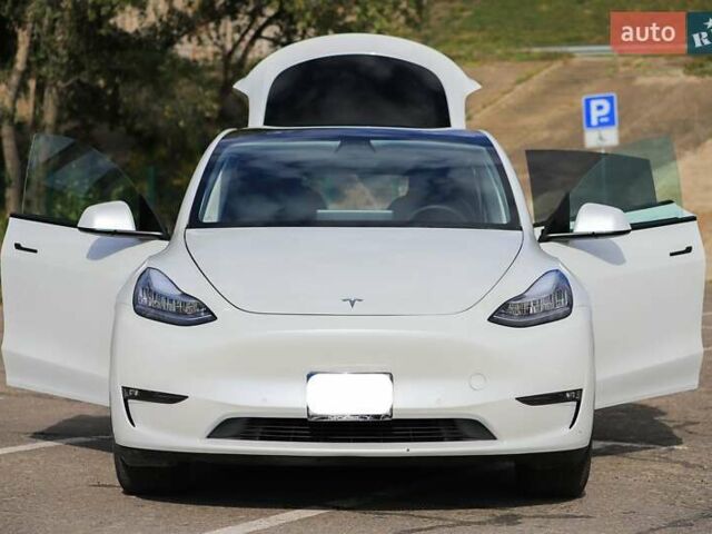 Білий Тесла Model Y, об'ємом двигуна 0 л та пробігом 9 тис. км за 53900 $, фото 2 на Automoto.ua