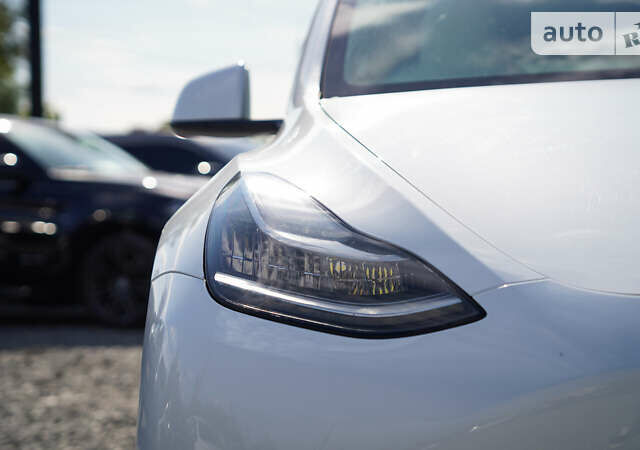Белый Тесла Model Y, объемом двигателя 0 л и пробегом 30 тыс. км за 26900 $, фото 10 на Automoto.ua