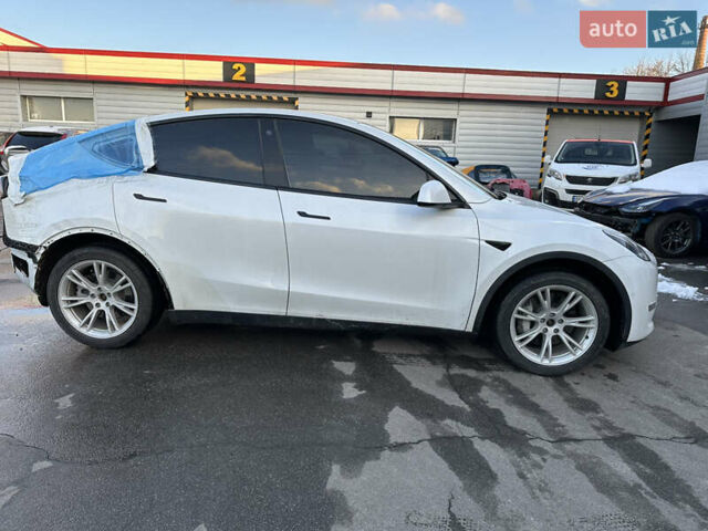 Белый Тесла Model Y, объемом двигателя 0 л и пробегом 42 тыс. км за 20700 $, фото 2 на Automoto.ua
